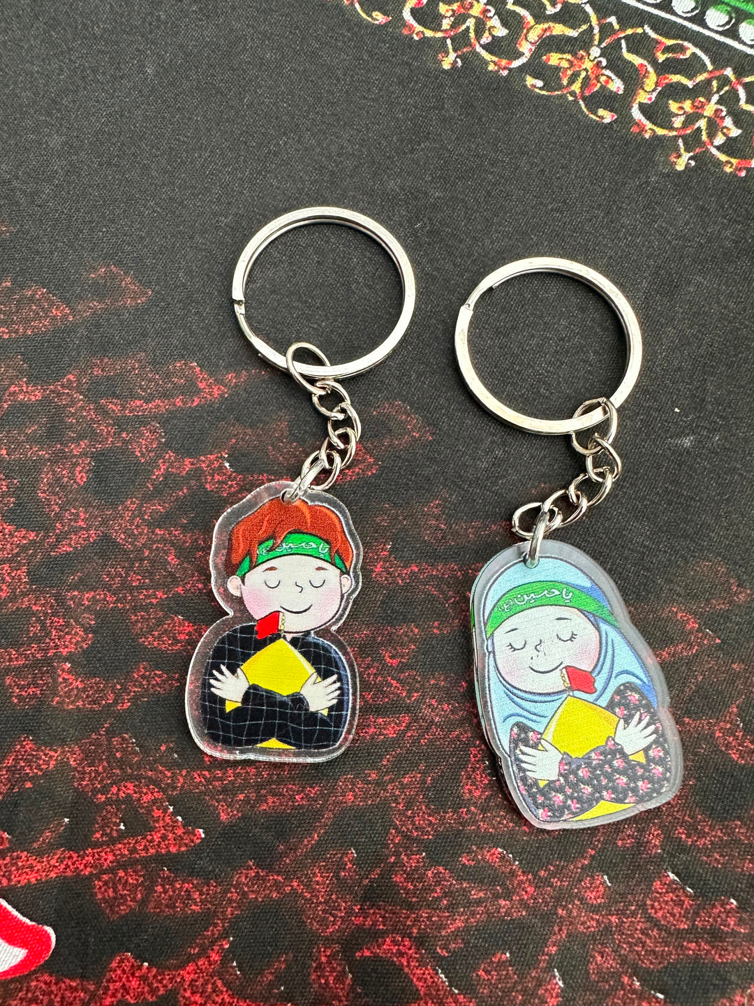 Adorable Keyrings - Young BOY/GIRL hugging dome